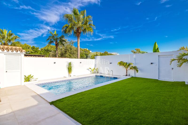 Foto 661ec5dd-120d-49d3-9e38-ed8255ab74b6. Casa aparellada amb calefacció aparcament piscina a Torremolinos