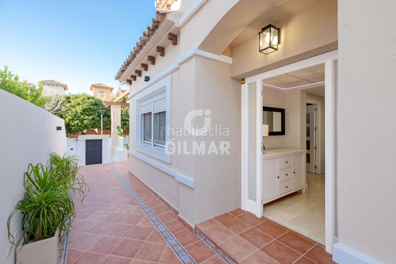 Foto bb5baa92-39da-4c24-82ea-0f8aade105e5. Casa aparellada amb calefacció aparcament piscina a Torremolinos