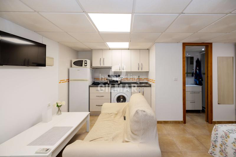 Foto f572b838-5927-4bcd-b9d5-2ddce246a57f. Casa aparellada amb calefacció aparcament piscina a Torremolinos