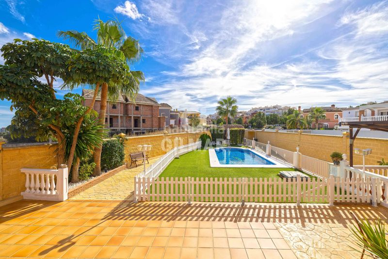 Foto 54107849-3114-4e02-ab44-e13b4b2985c4. Xalet amb calefacció piscina a Cortijo Torrequebrada Benalmádena