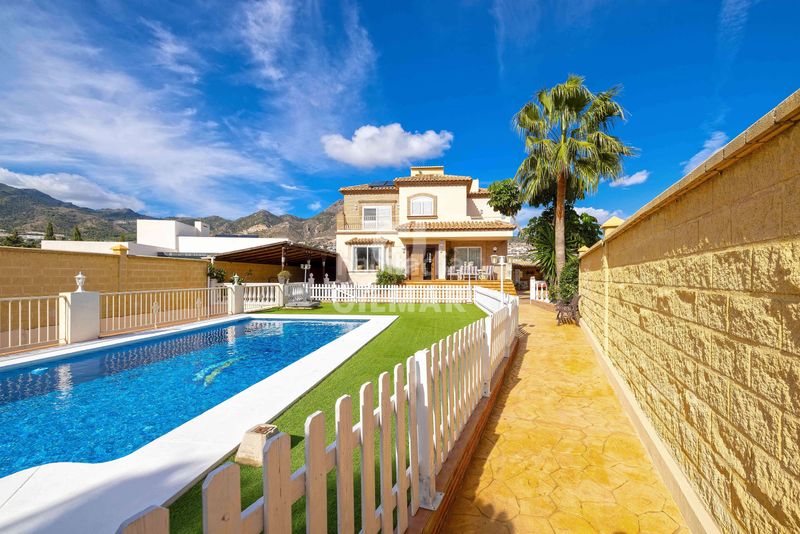 Foto a95fb4ad-7302-4e92-ab58-017a588f96d0. Xalet amb calefacció piscina a Cortijo Torrequebrada Benalmádena
