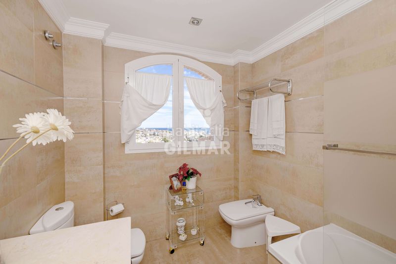 Foto c794e870-1357-4d2c-9643-4ec36a74d482. Xalet amb calefacció piscina a Cortijo Torrequebrada Benalmádena