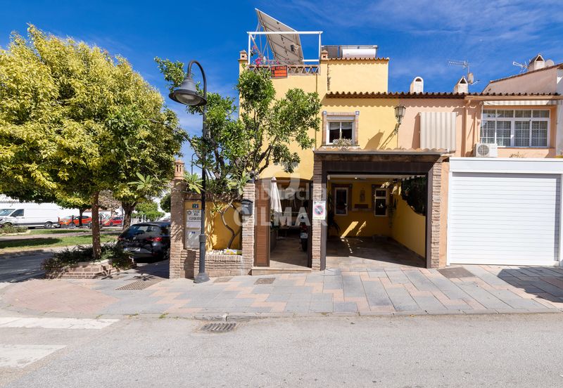 Foto ad01d496-7f44-4415-abbb-d26547cedf45. Casa adossada amb calefacció piscina a Los Ríos Mijas