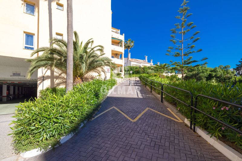 Foto 31a552a3-e9a0-4f75-8a4c-0d50f58d32e4. Pis amb calefacció aparcament piscina a Hacienda Torrequebrada Benalmádena