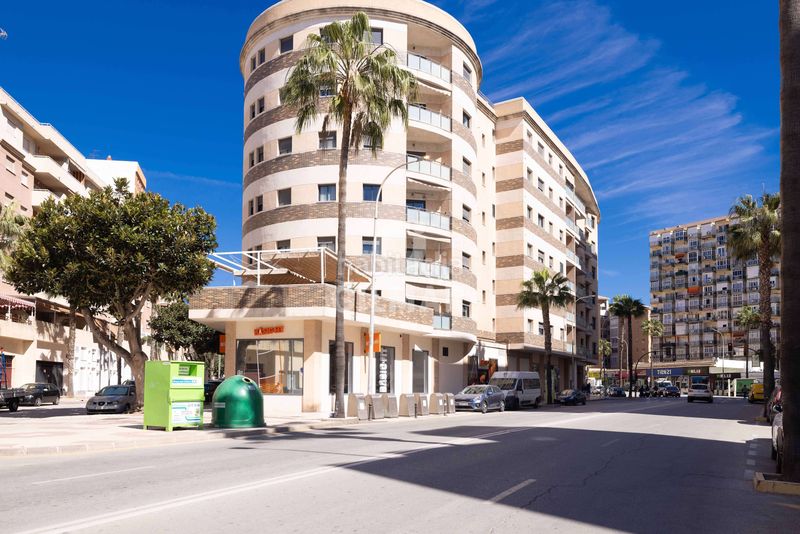 Foto f678d09c-c63f-47c6-b5fe-b477919ebdcb. Pis amb calefacció aparcament a Ayuntamiento Torremolinos