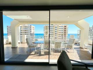 Ático en Playa de los Boliches. Le ofrecemos en venta este impresionante ático de 4 dormitorios