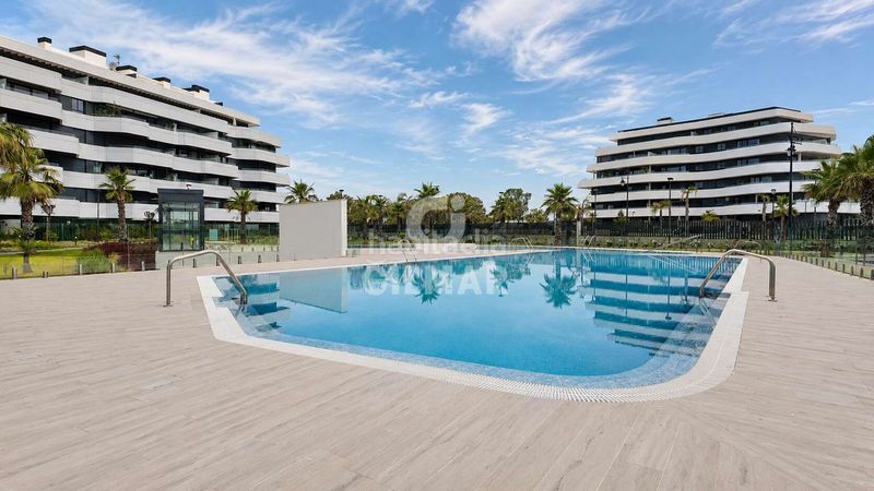 Foto d352354c-e988-4256-8fca-ae578f82fae1. Pis amb calefacció aparcament piscina a Los Álamos Torremolinos
