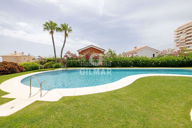Foto 2b6a23ea-1649-4085-b6d9-9e401183ba74. Dúplex amb calefacció aparcament piscina a Cortijo Torrequebrada Benalmádena