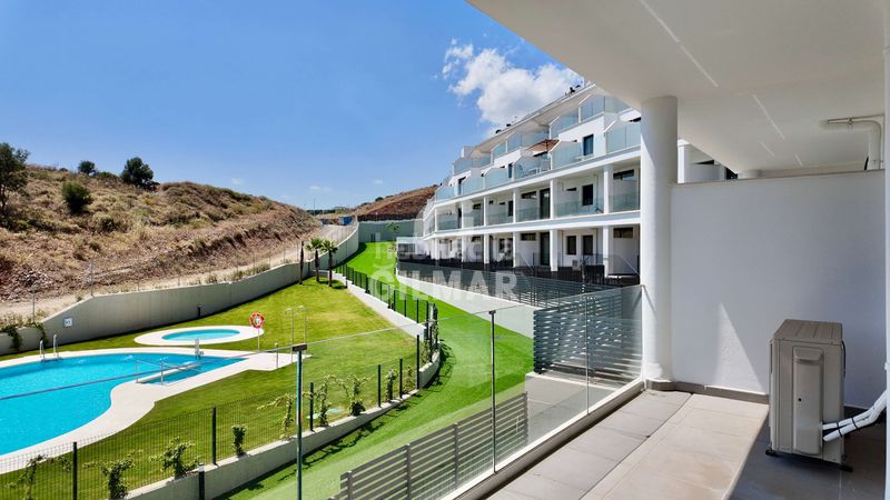 Foto 1b2dcb64-ac4b-4a81-873d-d2d8be987d07. Pis amb calefacció aparcament piscina a Torreblanca del Sol Fuengirola