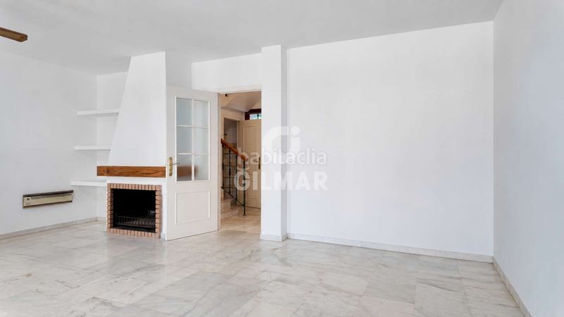 Foto 441b096d-9416-4e41-8b62-56d72e180de1. Casa adossada amb calefacció aparcament piscina a Fuengirola