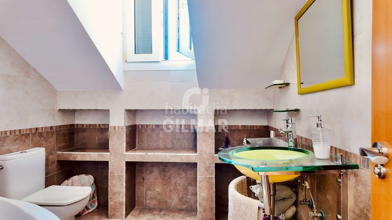 Foto 625fcc42-2829-41ac-ae23-7601126b5ba0. Casa adossada amb piscina a Castillo Sohail - Myramar Fuengirola