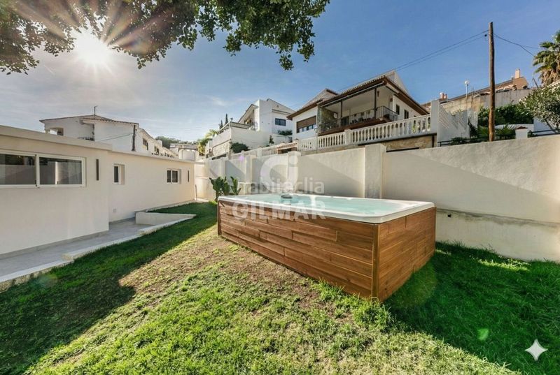 Foto 06eb052b-4066-4380-bb83-41b9098bb801. Xalet amb calefacció aparcament piscina a Torreblanca del Sol Fuengirola