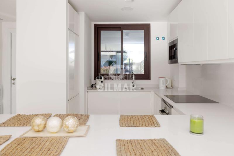 Foto 5ad9786a-17b1-4c90-bd32-33d2799db32c. Flat with heating parking pool in Las Gaviotas - Carvajal Fuengirola
