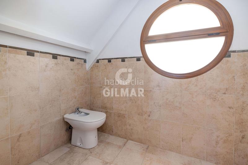 Foto ca334306-97a4-4579-9066-1c8286a050f2. Ático impresionante ático ubicado costa. con una superficie construida de 127 metros cuadrados, esta vivienda es el epíto en Benalmádena