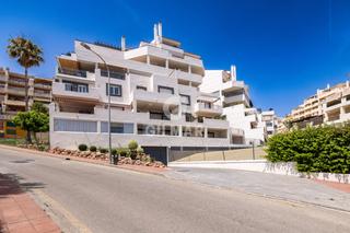 Appartement à Zona Centro Comercial Torrequebrada. Exclusivo piso en torrequebrada con vistas al mar y excepcional