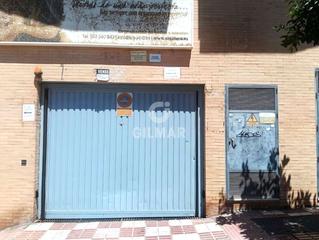 Aparcament cotxe a Arroyo de la Miel. Se ofrece un garaje en arroyo de la miel  benalmádena. con una s