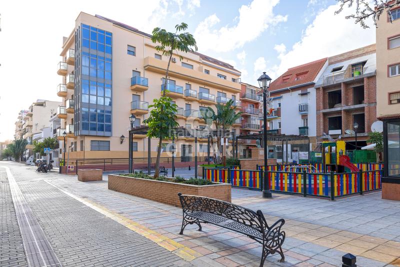 Foto 2ae5b468-cf89-4ac1-98c9-bae4ce00aa16. Dúplex exclusivo ático dúplex en fuengirola, málaga. este impresionante inmueble ofrece un estilo de vida sofisticado y elegante en una u en Torremolinos