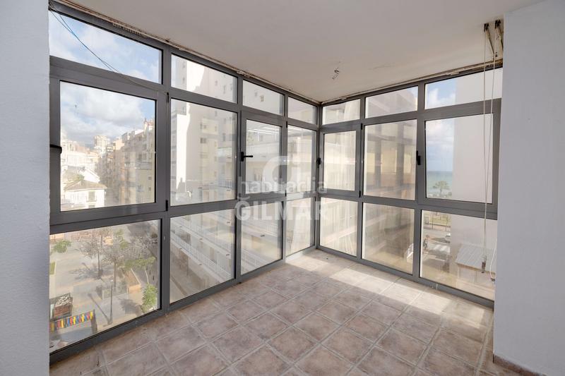 Foto 8678f604-efc9-469d-8451-98cb89505dfb. Dúplex exclusivo ático dúplex en fuengirola, málaga. este impresionante inmueble ofrece un estilo de vida sofisticado y elegante en una u en Torremolinos