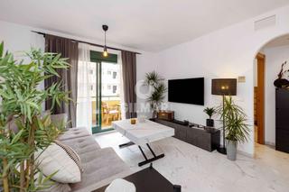 Appartement en Zona Centro Comercial Torrequebrada. Este precioso piso en benalmdena costa, con una superficie de 6