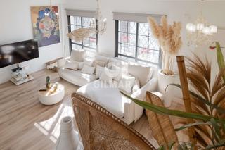 Casa aparellada a Centro. Este exclusivo chalet pareado en benalmádena costa, con un diseñ