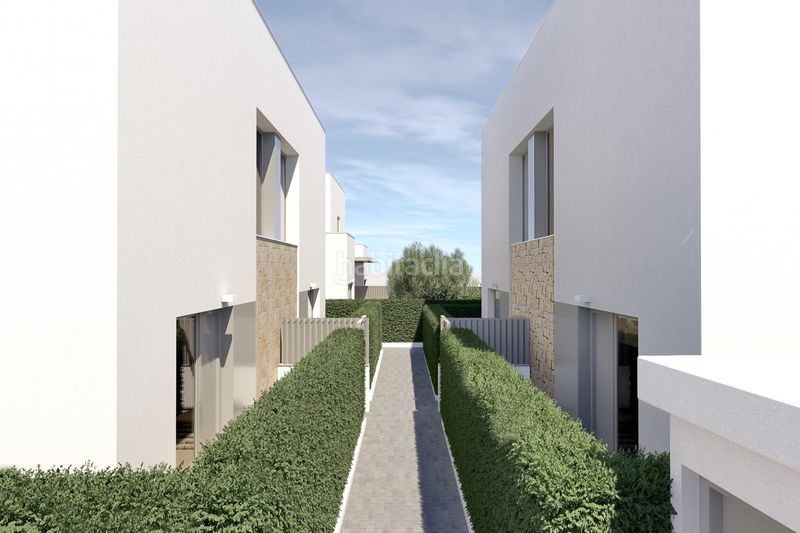 Foto f3dece91-910a-4e98-8a04-1de6f3354a84. Casa adossada 152m<sup>2</sup> amb piscina a Oliva nova Oliva
