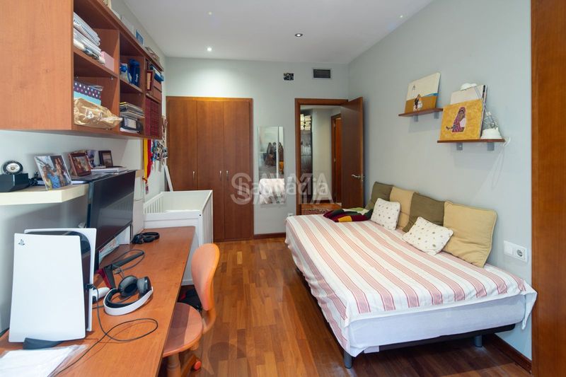 Foto d556f884-f88b-4274-989e-950c5ef859d4. Pis amb aparcament a Sant Gervasi - Galvany Barcelona