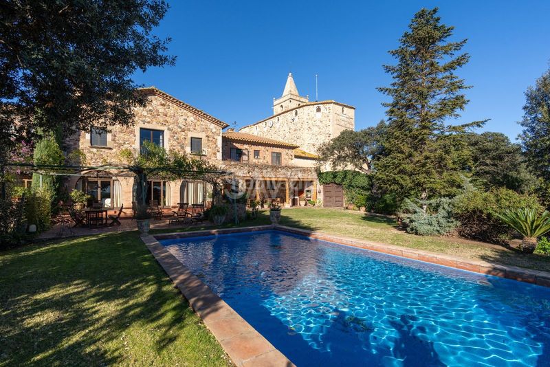 Foto 257fa133-3c29-49ef-aae2-5d5e5b702db3. Casa amb aparcament piscina a Mont-ras