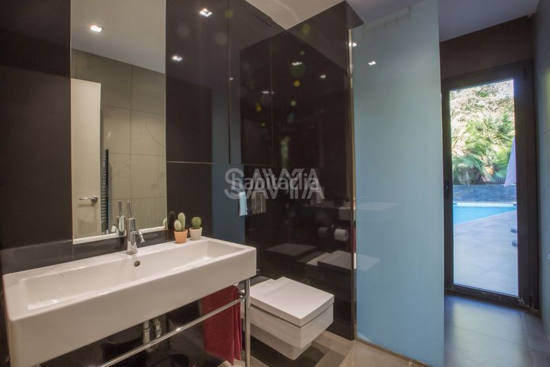 Foto 0b296966-f282-4147-b7b8-e357d9d3bea4. Casa amb calefacció aparcament piscina a Les Planes Sant Cugat del Vallès