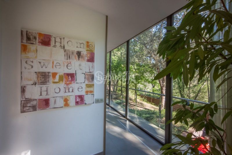 Foto 71cf39a6-f1a1-4280-97e4-4daa44739947. Casa amb calefacció aparcament piscina a Les Planes Sant Cugat del Vallès