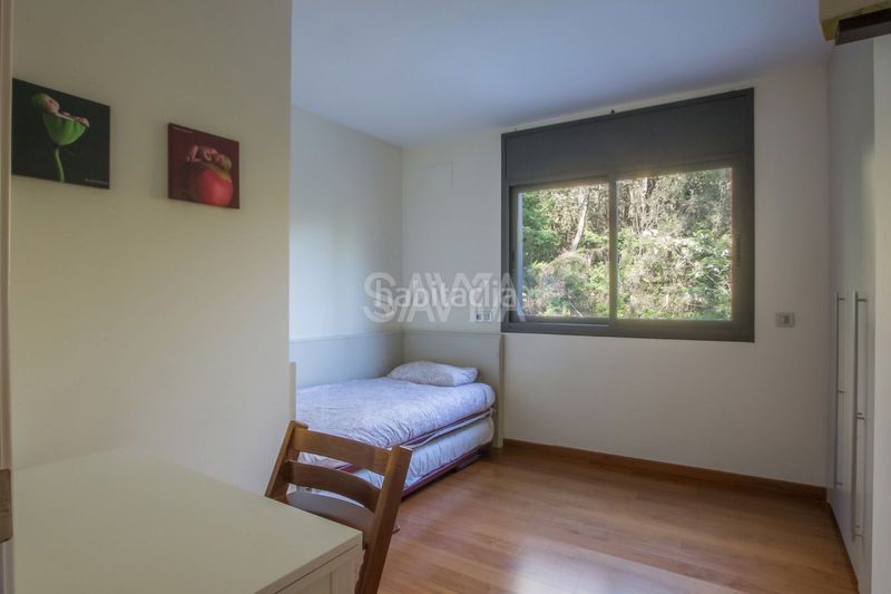 Foto 7ea232fb-310b-4d8c-9ddb-ebe9d3e3dd11. Casa amb calefacció aparcament piscina a Les Planes Sant Cugat del Vallès