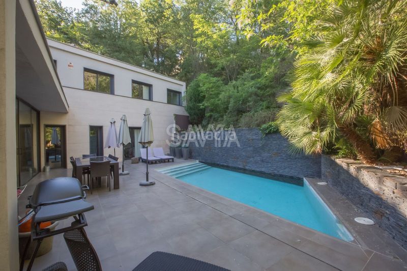 Foto a7a7941d-3139-4014-b5f8-2ca1c0a741fd. Casa amb calefacció aparcament piscina a Les Planes Sant Cugat del Vallès