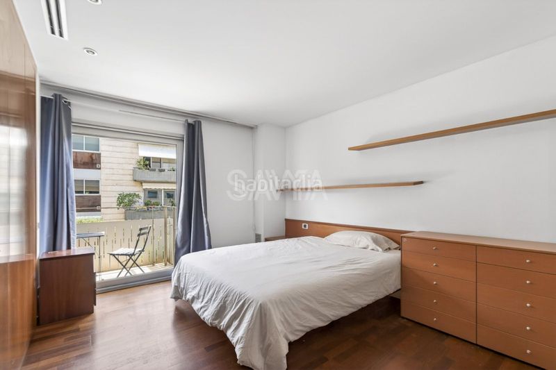 Foto b5fa85ff-a9aa-44d3-b4af-e71b9cd3033b. Pis amb calefacció aparcament a Sarrià Barcelona