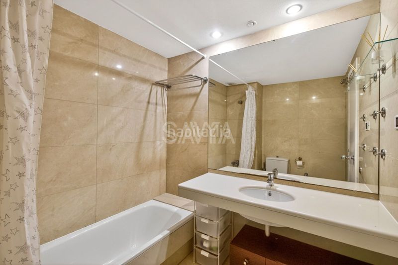 Foto e8d7ec7c-31ae-4cb5-9de7-d3c9a1a18627. Pis amb calefacció aparcament a Sarrià Barcelona