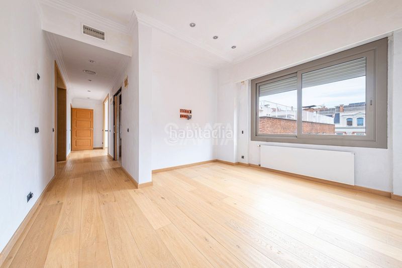 Foto c0573075-3772-4697-b868-89a71e9a8267. Àtic amb calefacció aparcament a Sant Gervasi - Galvany Barcelona