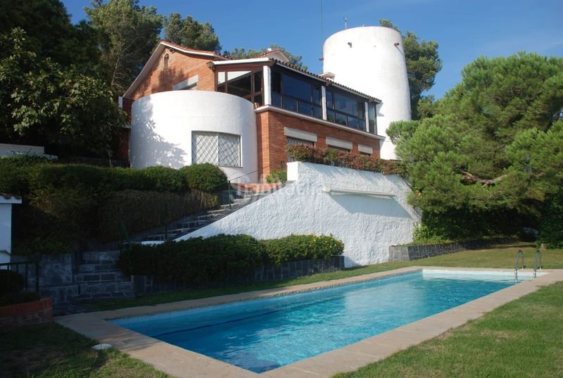 Foto 2bb46b3a-1820-4795-b4b5-08463b0007cb. Casa amb aparcament piscina a La Plana-Bellsoleig Sant Just Desvern