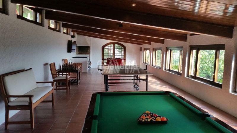Foto 77efddc7-8188-49ba-ac79-603b872ae8e2. Casa amb aparcament piscina a La Plana-Bellsoleig Sant Just Desvern