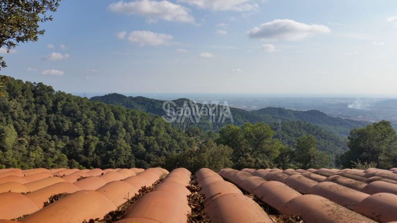 Foto b6b4aba9-0afa-4985-a279-5ce30288a108. Casa amb aparcament piscina a La Plana-Bellsoleig Sant Just Desvern