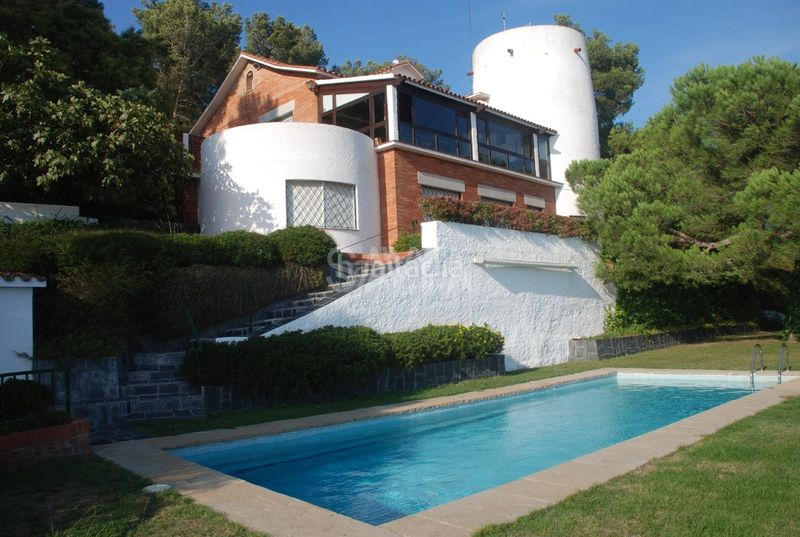 Foto d6e8e7f5-e99f-4104-968e-304ab6910fad. Casa amb aparcament piscina a La Plana-Bellsoleig Sant Just Desvern