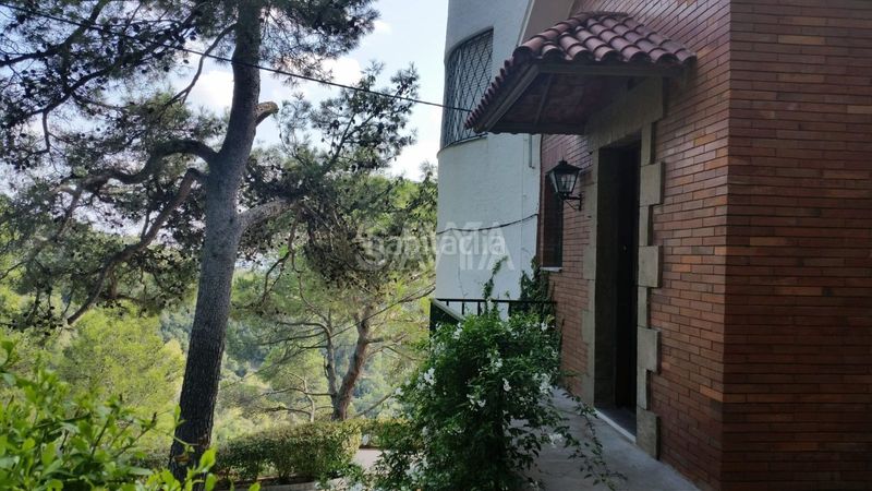 Foto fa70055b-7d83-41fc-b15f-48825e39b5d6. Casa amb aparcament piscina a La Plana-Bellsoleig Sant Just Desvern