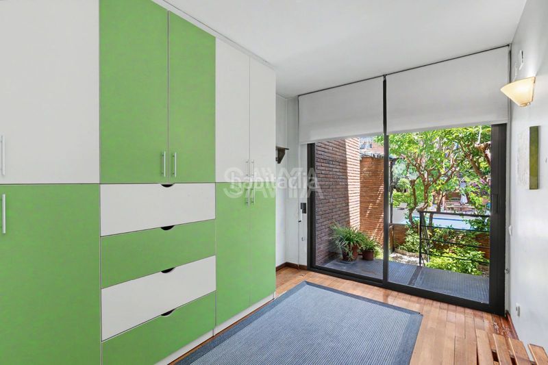 Foto 1625472f-e6e9-491b-84bc-470d41d8c9a5. Affitto casa a schiera con riscaldamento parcheggio piscina in Barcelona