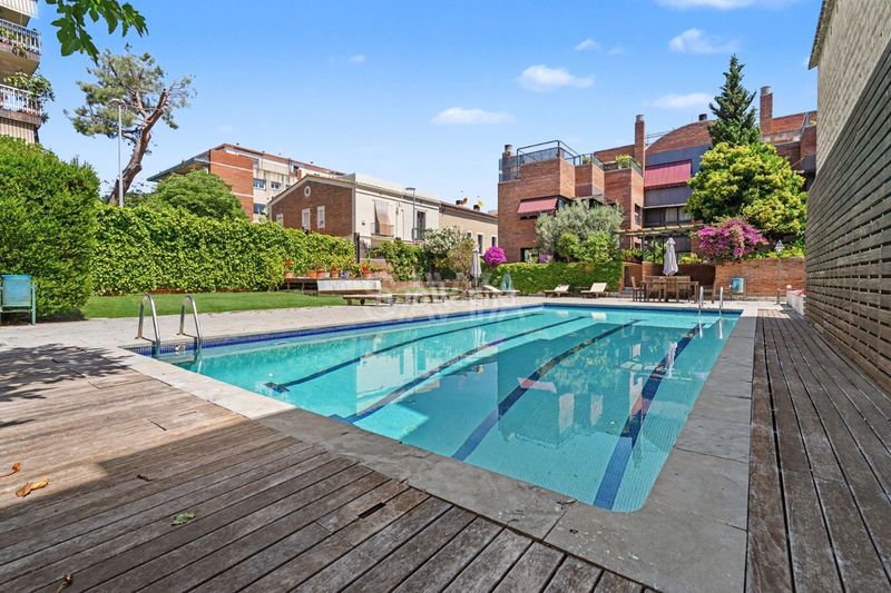 Foto a36afa86-f747-4e95-ad11-2dbc7130d51e. Affitto casa a schiera con riscaldamento parcheggio piscina in Barcelona