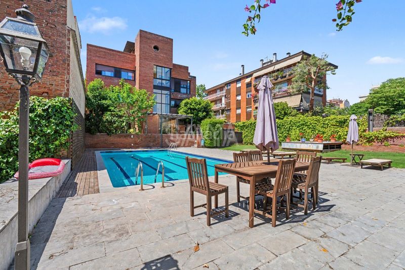 Foto ca13cab7-e80b-415d-84e2-e96b43638671. Affitto casa a schiera con riscaldamento parcheggio piscina in Barcelona