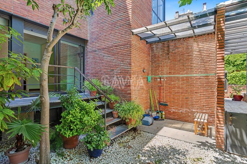Foto d118aca7-7946-44ef-9dc1-ec414ea73784. Affitto casa a schiera con riscaldamento parcheggio piscina in Barcelona