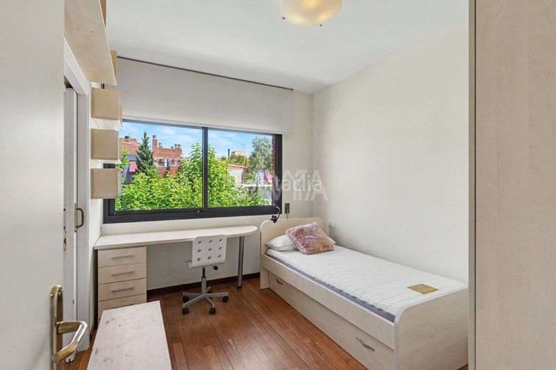Foto e4dc4c0b-c96d-4904-9dc2-4f495e902084. Affitto casa a schiera con riscaldamento parcheggio piscina in Barcelona