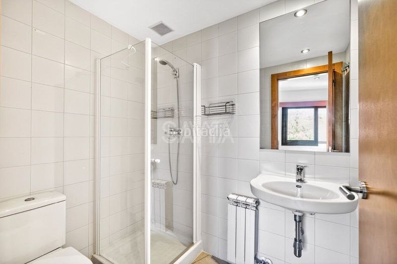 Foto e48fd964-d2d9-4ad1-b60f-8d72668292e0. Casa amb aparcament a Sant Gervasi - Bonanova Barcelona