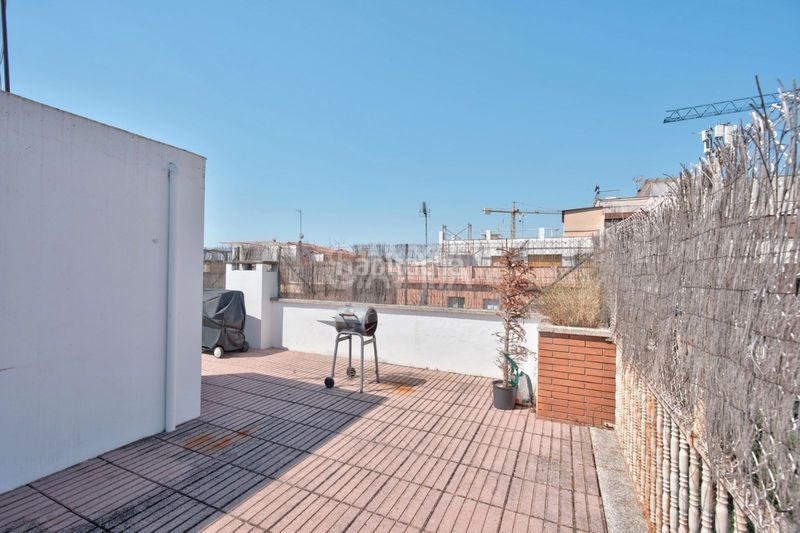 Foto 508a449a-3343-4a23-af42-cf2865084c5b. Casa amb aparcament a Centre Sant Just Desvern
