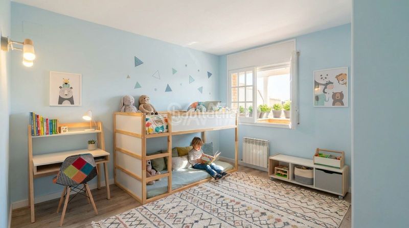 Foto e7315f2b-4183-4b43-859f-7cbe45d649a0. Casa amb aparcament a Centre Sant Just Desvern