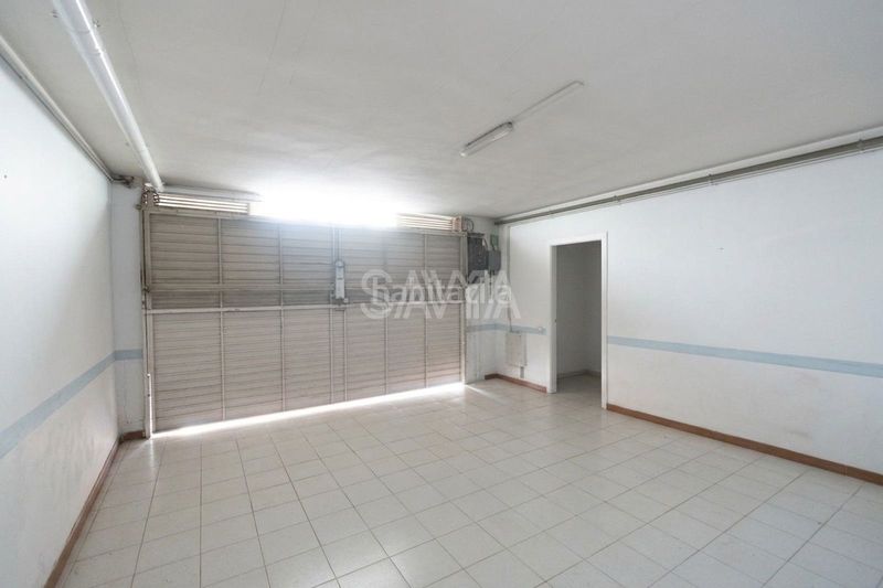 Foto f3271bad-bf1d-46c4-97a2-549f82826fd6. Casa amb aparcament a Centre Sant Just Desvern