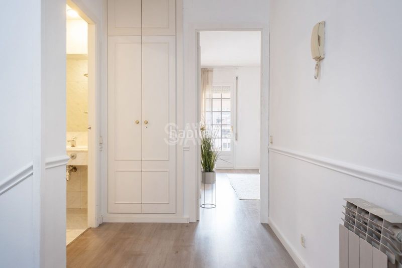 Foto 41242239-8460-4974-9864-4e0aa3306d0c. Casa amb calefacció aparcament a Centre Sant Just Desvern