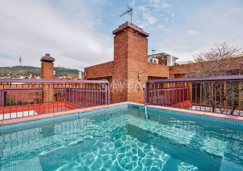 Foto 8bcaea6c-cbbb-4362-866f-a4ece7c15597. Àtic amb aparcament piscina a Tres Torres Barcelona